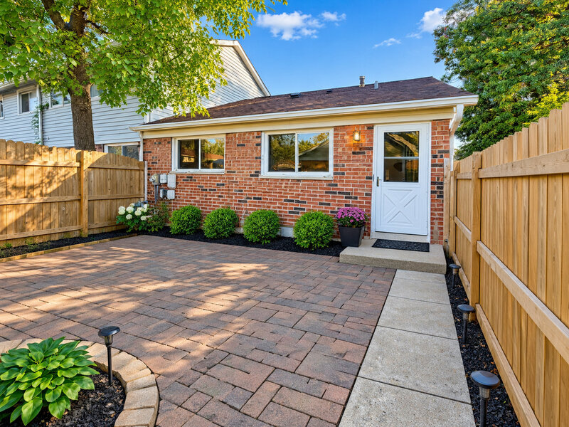 1051 Ashton Court Streamwood IL 60107