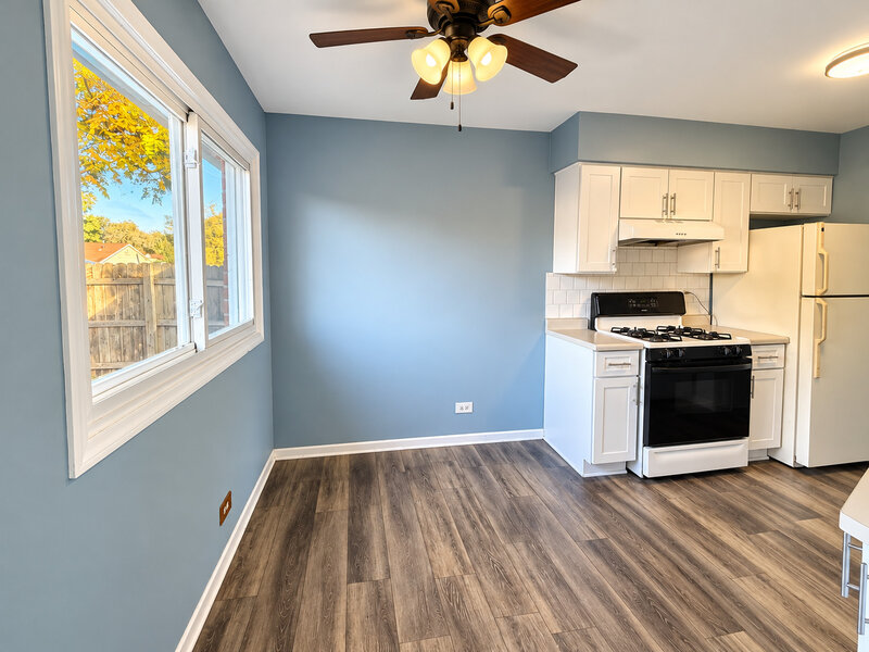 1051 Ashton Court Streamwood IL 60107