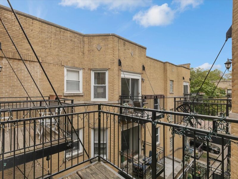 7050 N Damen Avenue Chicago IL 60645