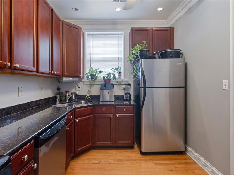 7050 N Damen Avenue Chicago IL 60645
