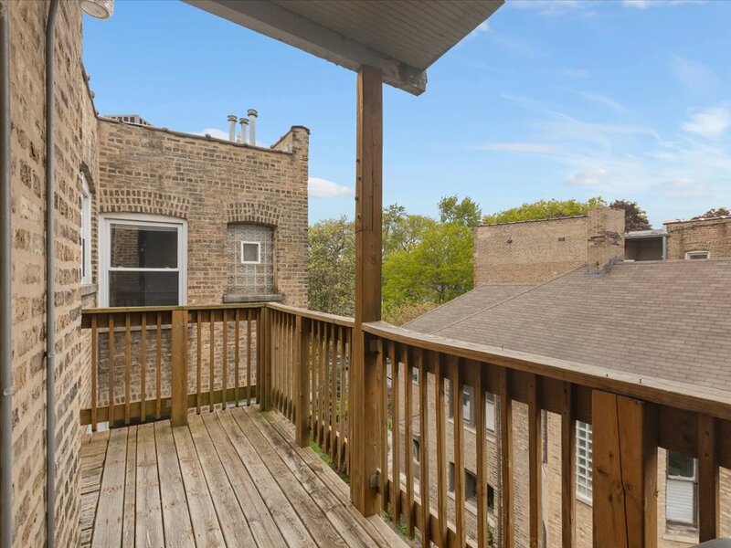 7050 N Damen Avenue Chicago IL 60645