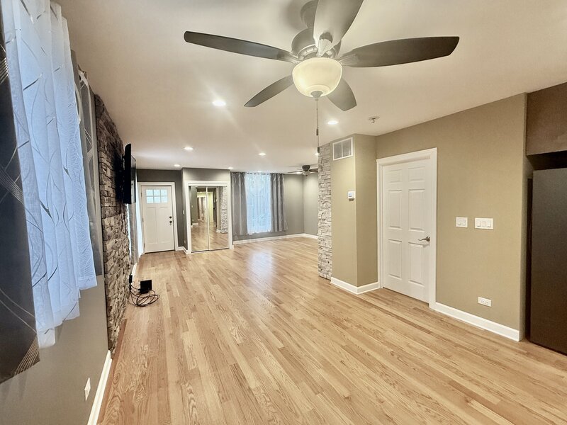 3337 N Orange Avenue Chicago IL 60634
