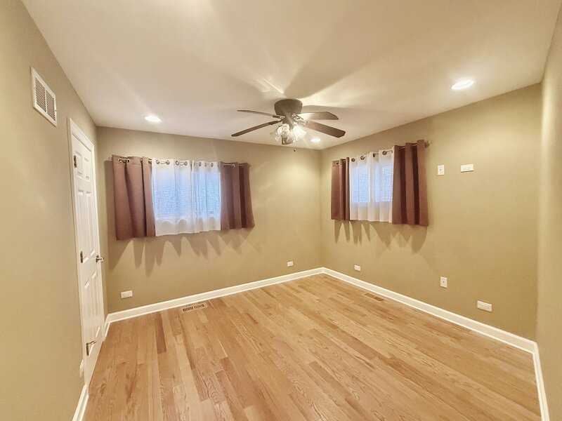 3337 N Orange Avenue Chicago IL 60634