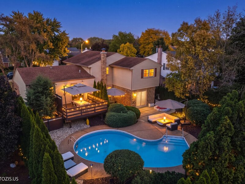 415 W Noyes Street Arlington Heights IL 60005