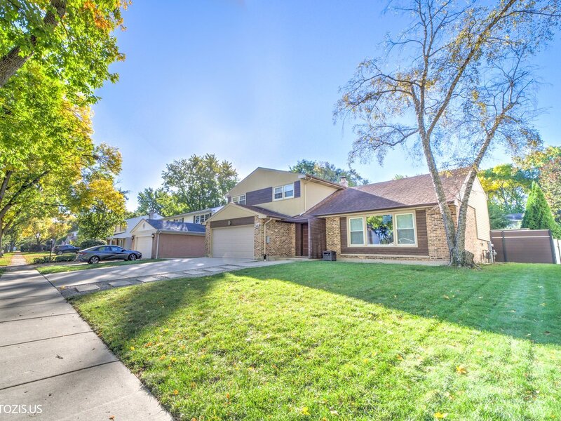 415 W Noyes Street Arlington Heights IL 60005