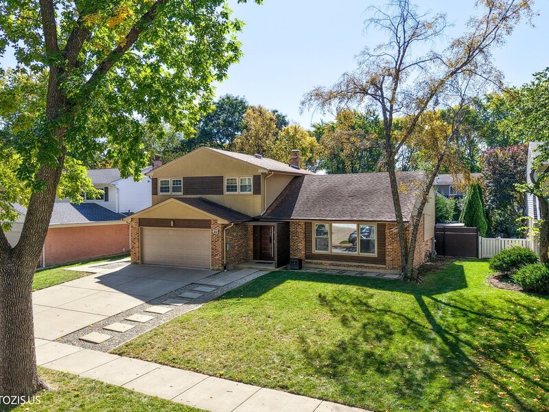 415 W Noyes Street Arlington Heights IL 60005