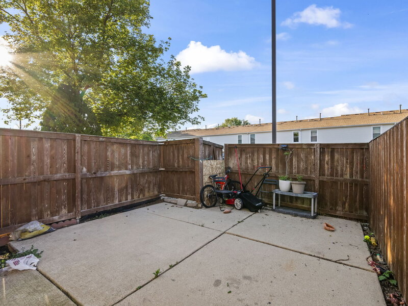 1910 Huntington Boulevard Hoffman Estates IL 60169