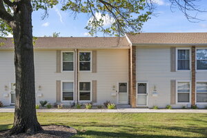 Photo of 1910 Huntington Boulevard Hoffman Estates IL 60169