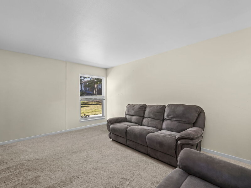 1910 Huntington Boulevard Hoffman Estates IL 60169