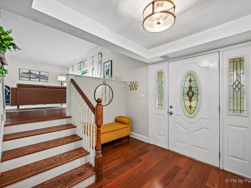 2012 N Kennicott Drive Arlington Heights IL 60004