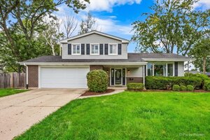 Photo of 2012 N Kennicott Drive Arlington Heights IL 60004