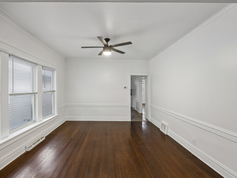 7638 S Merrill Avenue Chicago IL 60649