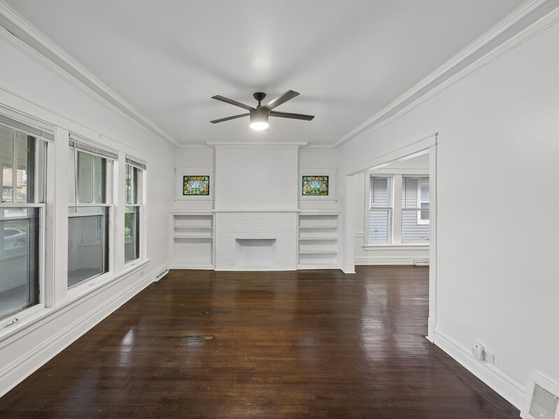 7638 S Merrill Avenue Chicago IL 60649