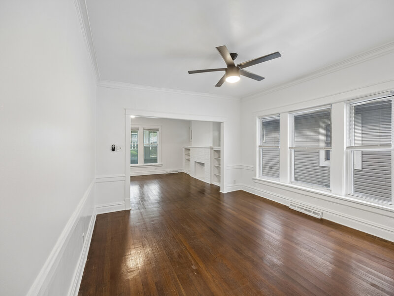 7638 S Merrill Avenue Chicago IL 60649