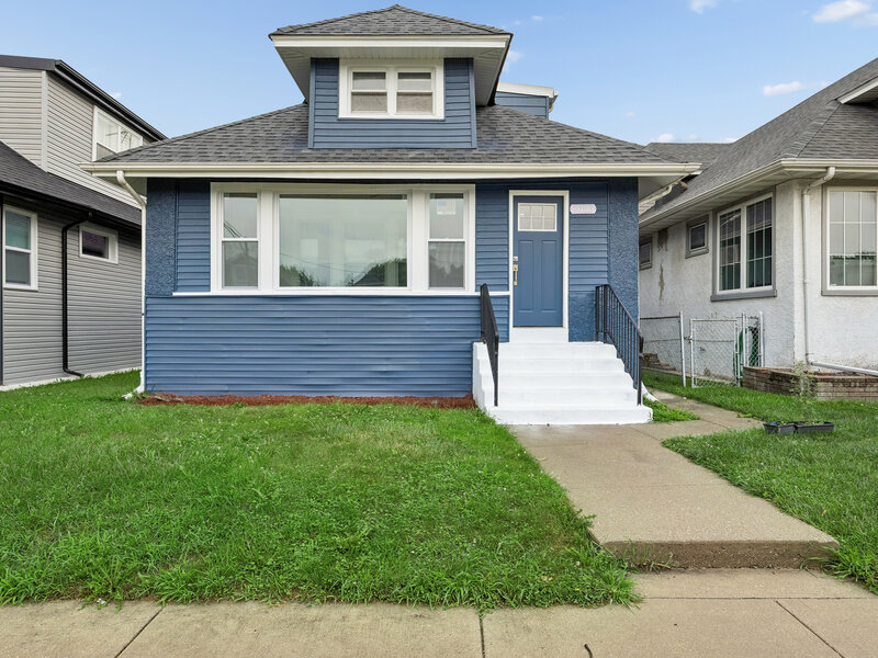 7638 S Merrill Avenue Chicago IL 60649