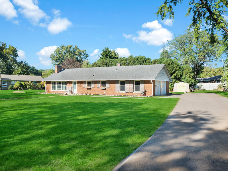830 Mcclaran Avenue Aurora IL 60506