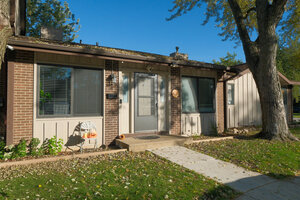 Photo of 563 Forum Drive Roselle IL 60172