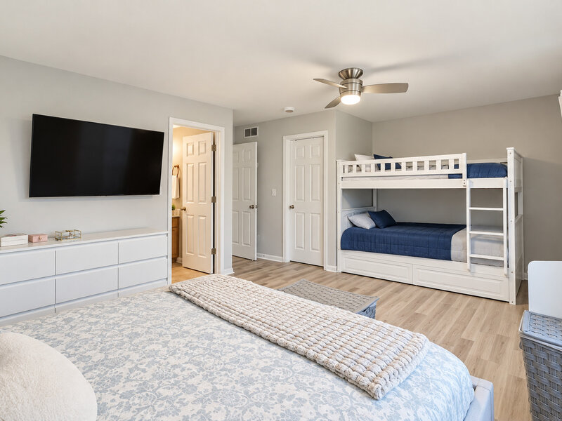 1288 W Black Wolf Road Round Lake IL 60073