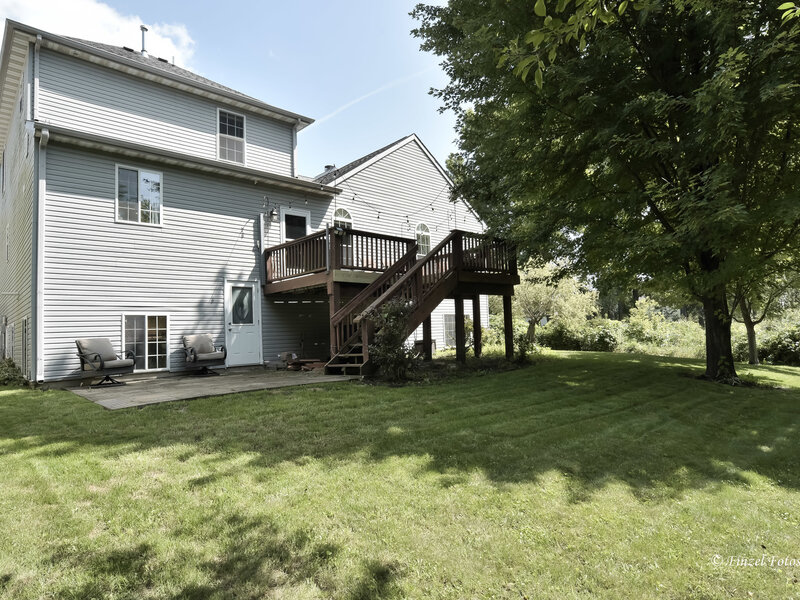 1290 Savanna Lane Woodstock IL 60098