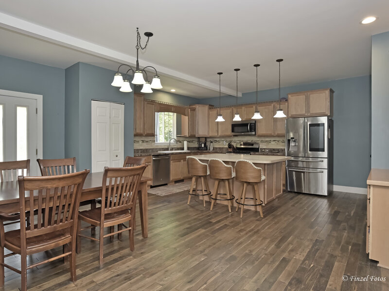 1290 Savanna Lane Woodstock IL 60098