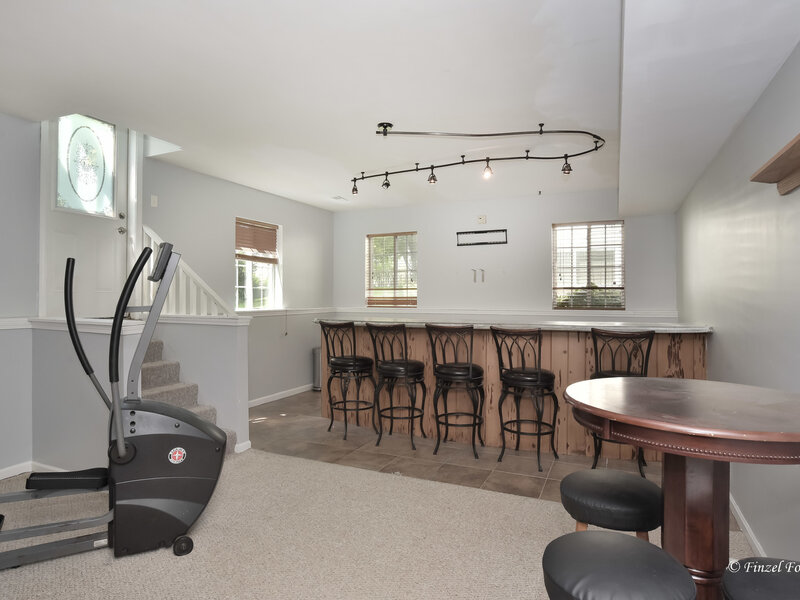 1290 Savanna Lane Woodstock IL 60098