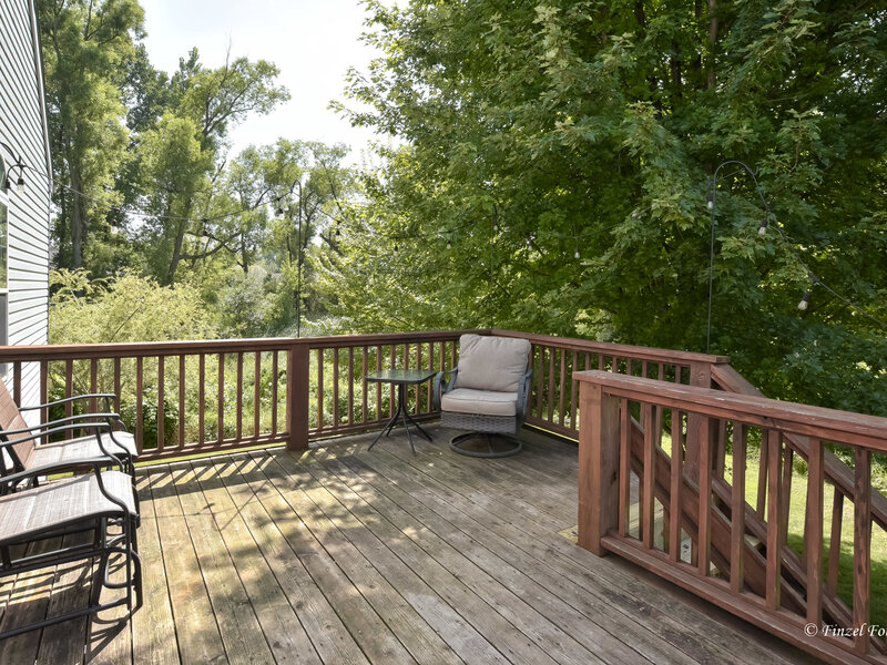 1290 Savanna Lane Woodstock IL 60098