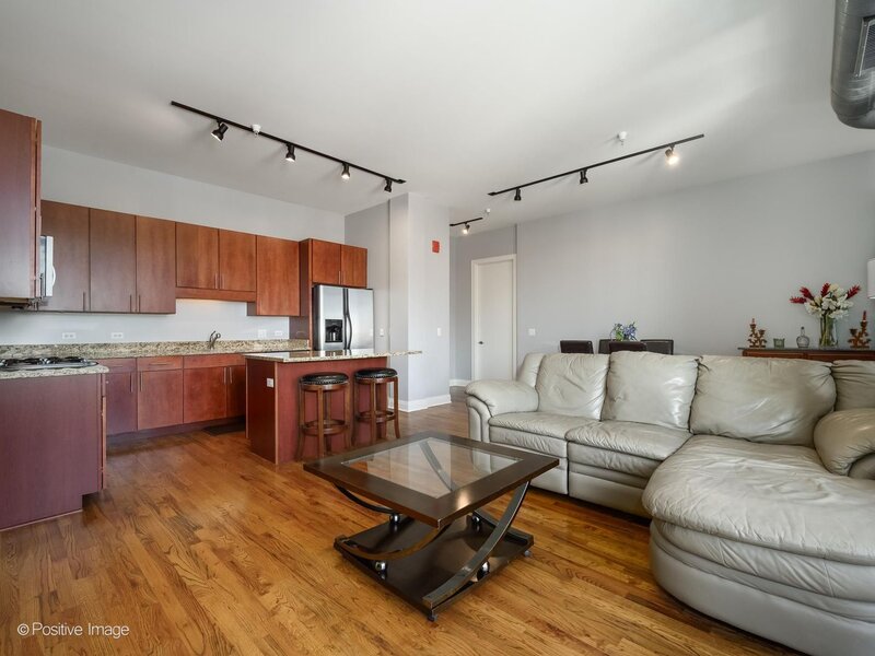 770 W Gladys Avenue Chicago IL 60661