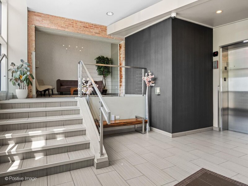 770 W Gladys Avenue Chicago IL 60661