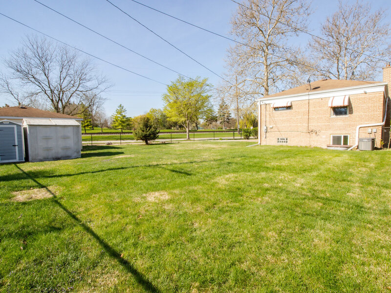 2337 Park Avenue North Riverside IL 60546