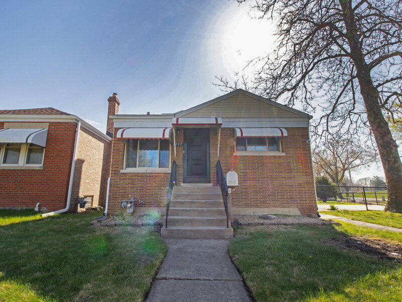 2337 Park Avenue North Riverside IL 60546