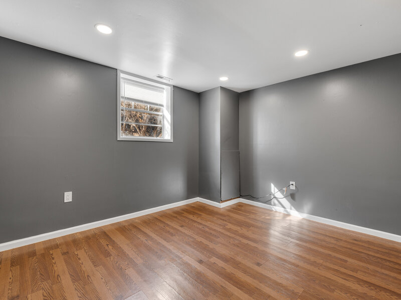 304 Hamrick Avenue Romeoville IL 60446