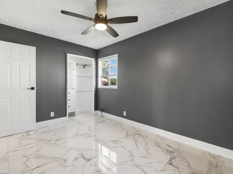 304 Hamrick Avenue Romeoville IL 60446