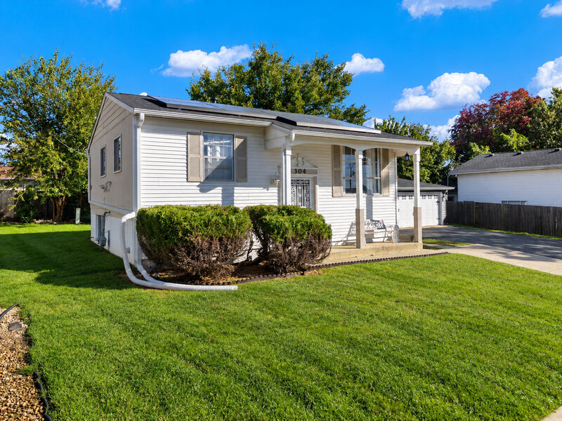 304 Hamrick Avenue Romeoville IL 60446