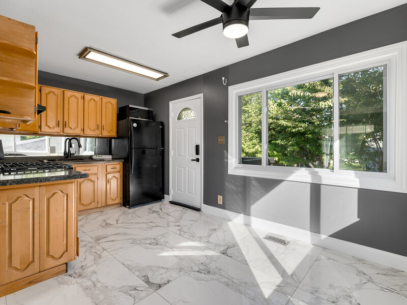 304 Hamrick Avenue Romeoville IL 60446