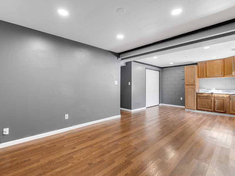 304 Hamrick Avenue Romeoville IL 60446