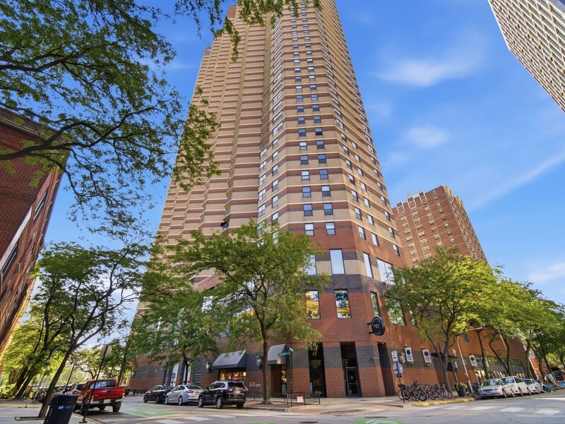 3660 N Lake Shore Drive Chicago IL 60613