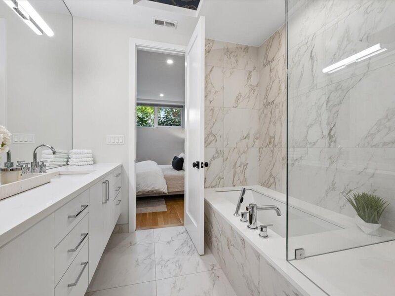 2719 W Haddon Avenue Chicago IL 60622
