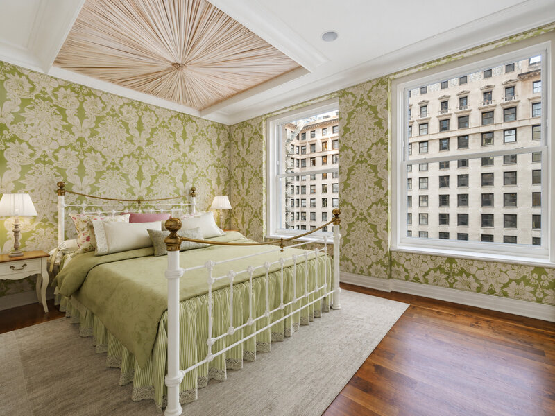 159 E Walton Place Chicago IL 60611