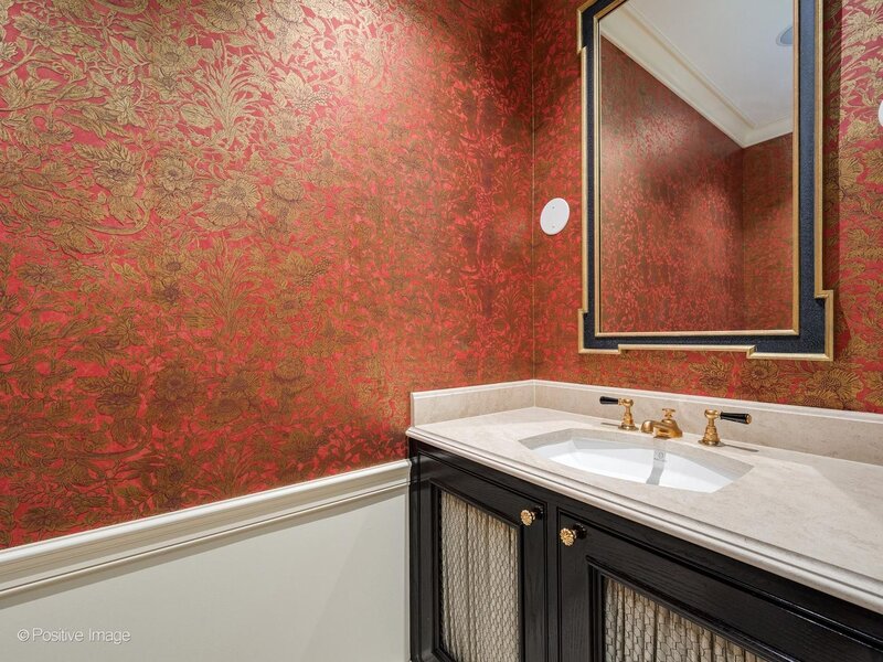 159 E Walton Place Chicago IL 60611