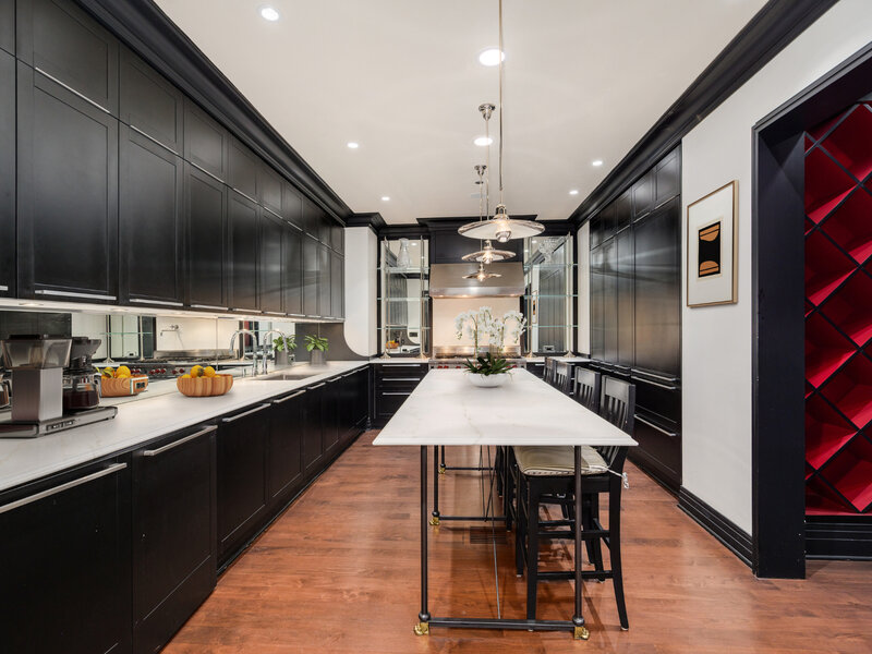 159 E Walton Place Chicago IL 60611