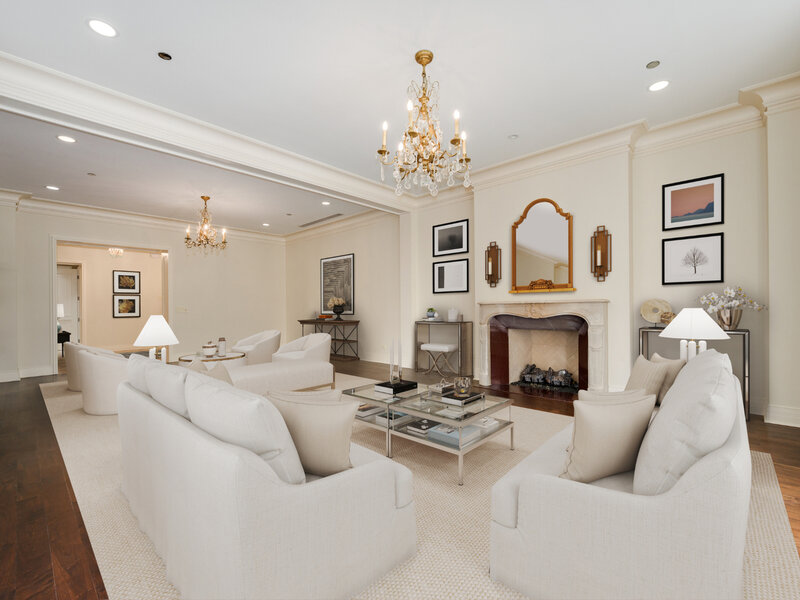 159 E Walton Place Chicago IL 60611