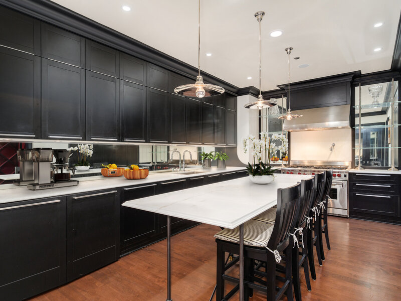 159 E Walton Place Chicago IL 60611