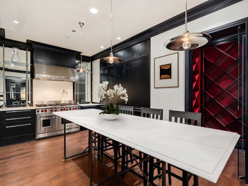159 E Walton Place Chicago IL 60611