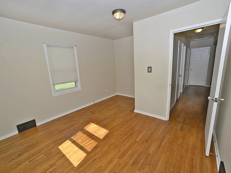 735 Sherwood Avenue Ottawa IL 61350