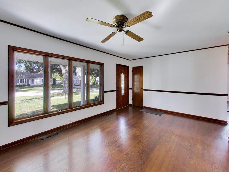 219 N William Street Mount Prospect IL 60056