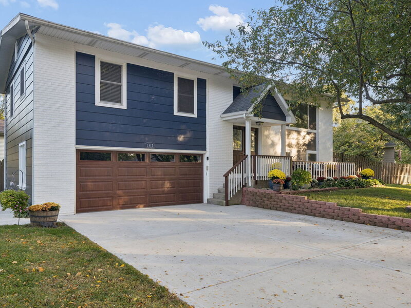 147 Monroe Street Oswego IL 60543