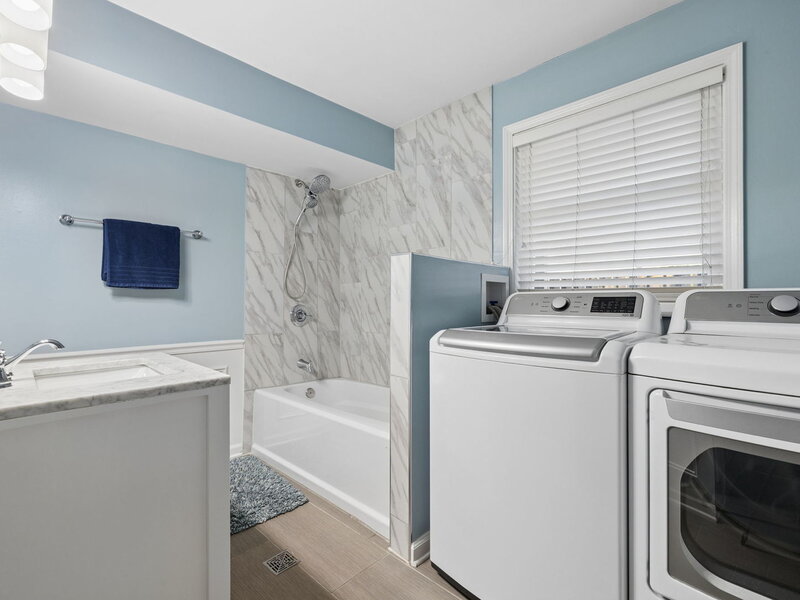 147 Monroe Street Oswego IL 60543