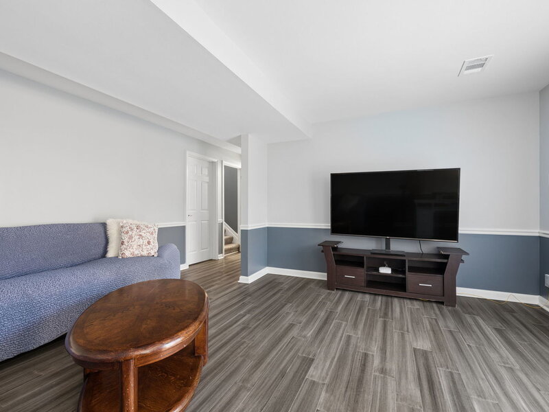 147 Monroe Street Oswego IL 60543