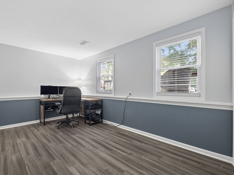 147 Monroe Street Oswego IL 60543
