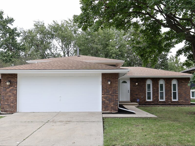 5 Lakewood Court Park Forest IL 60466